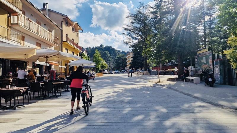 RIQUALIFICAZIONE PAVIMENTAZIONE PIAZZA MISASI A CAMIGLIATELLO DI SILANO (CS) - Lastre in granito e diorite